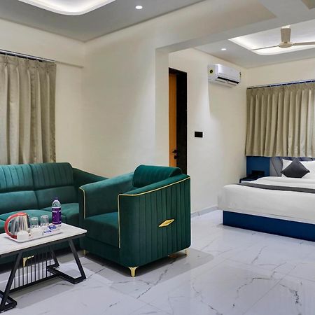 Palm Suites Baner- Indian Nationals Only Poona Buitenkant foto